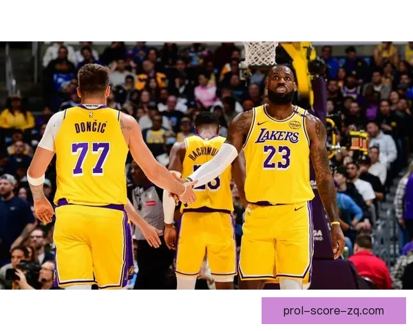 NBA第五场激战揭幕 强者对决迎来生死时刻 谁将掌控赛季命运走向